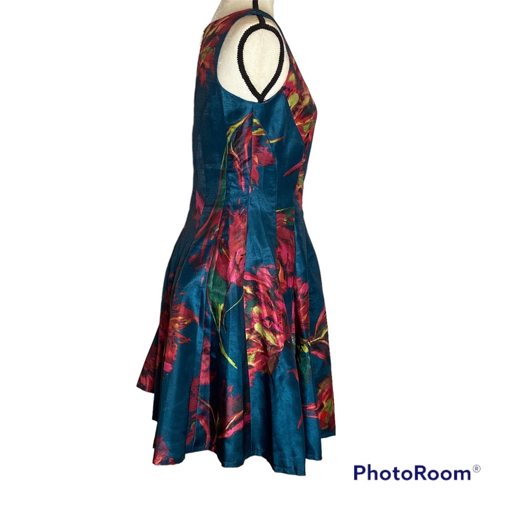 NWT New Dressbarn Emerald Floral Cocktail Skater Dress Size 4 Keyhole Sleeveless - Picture 4 of 11